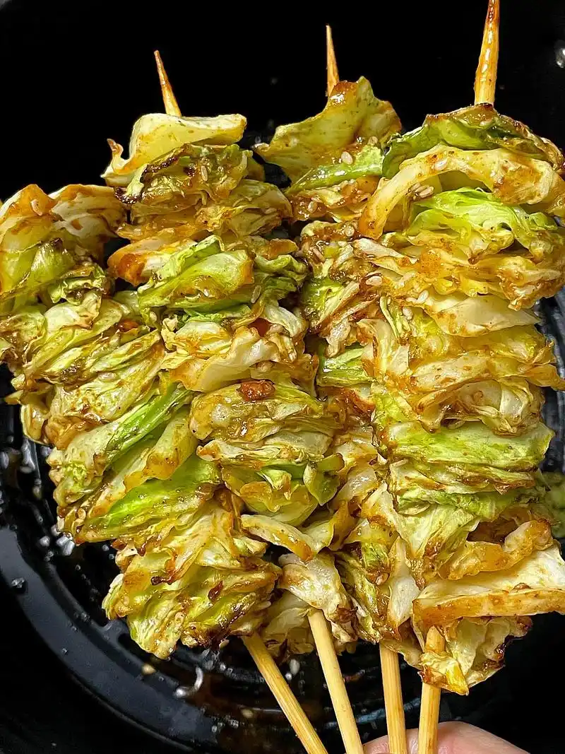 减脂期太想吃烧烤了,试试这个低卡版的烤包菜