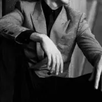 黑白西装头像男生欧美_微信头像图片大全