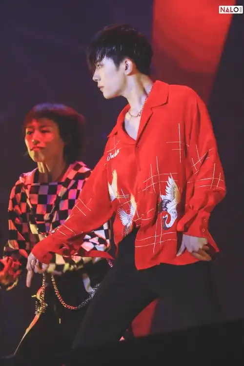 易烊千玺 #tfboys 十八岁生日会舞蹈 高清 帅气