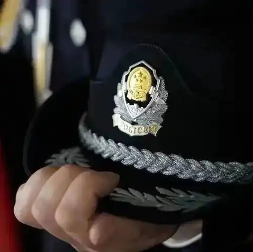 你好,警察节!怒江公安最美警礼服照片合集来啦_英姿_荣耀_警服