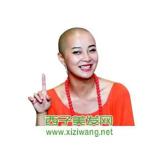 女人剃光头图片光头也好看