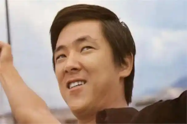 这部影片其实灵感正是来源于《神雕侠侣》中的独臂大侠杨过,倪匡专门