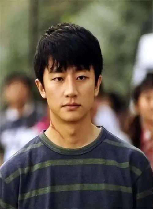 演员黄轩的逆袭史,从无人问津到名导宠儿,几段"情史"太精彩