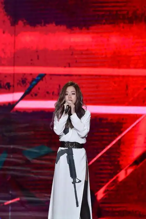 张靓颖浙江卫视跨年演唱会现场图片