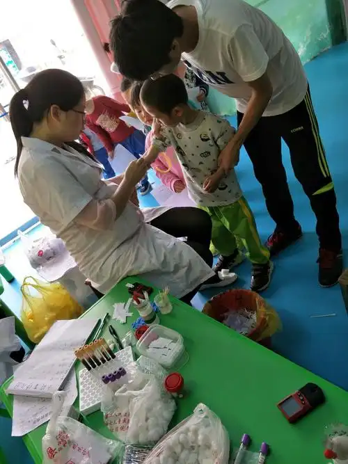 小叮当幼儿园体检啦