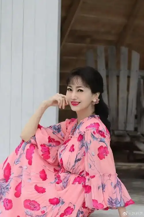 尤其是那位不老女神——伊能静,简直是岁月的逆袭代言人.