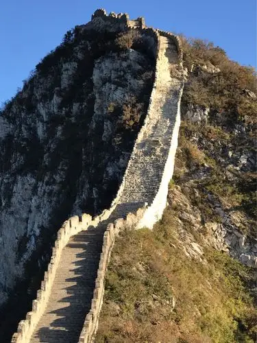 箭扣长城 又登上一个箭楼 虽然已经下午4点多,体力明显不支,但看到鹰