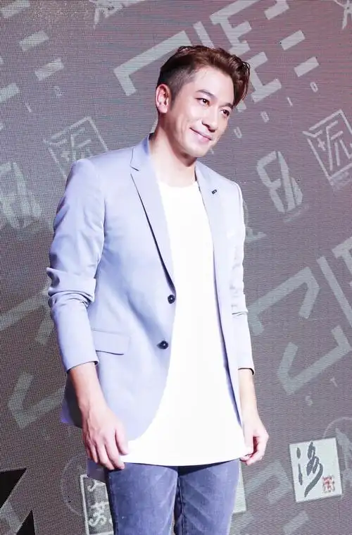 吴卓羲爱收藏模玩遭老妈吐槽自曝将拍文艺爱情片