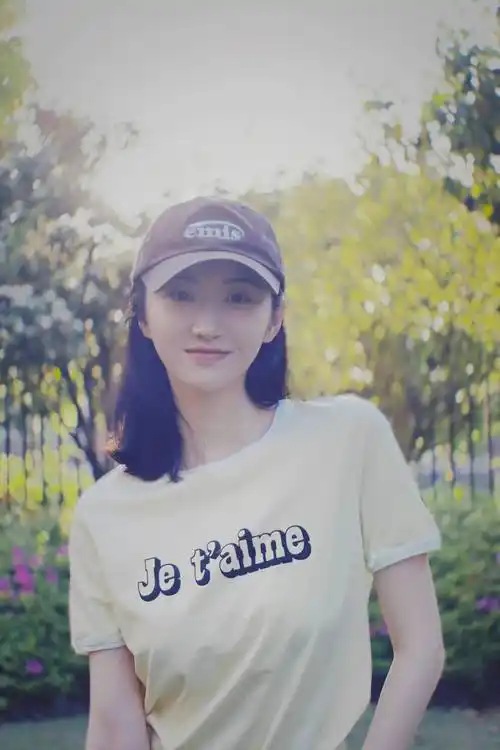 景甜甜美比心娇俏可爱素颜嫩白透亮惹人羡