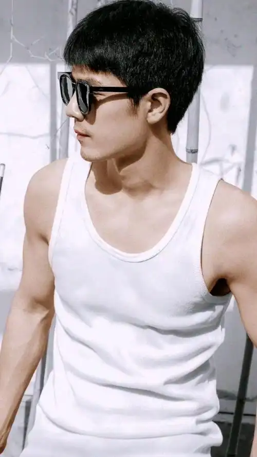 肖战肌肉#这样的手臂线条感谁看了不馋000000-度小视