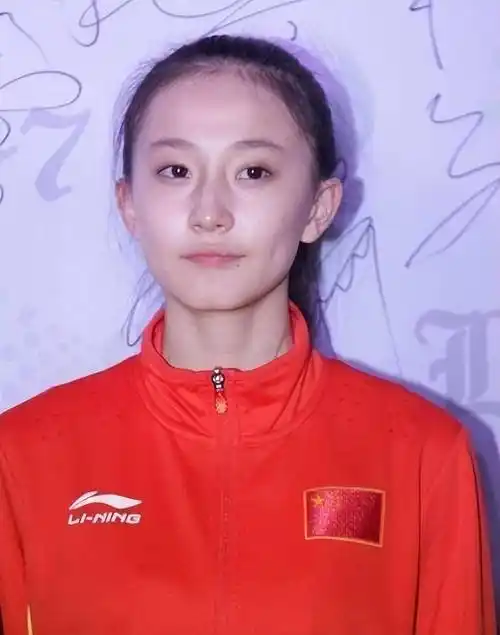 体操女神张豆豆:凭一张照片走红,拒进娱乐圈,今与孙杨结成夫妻