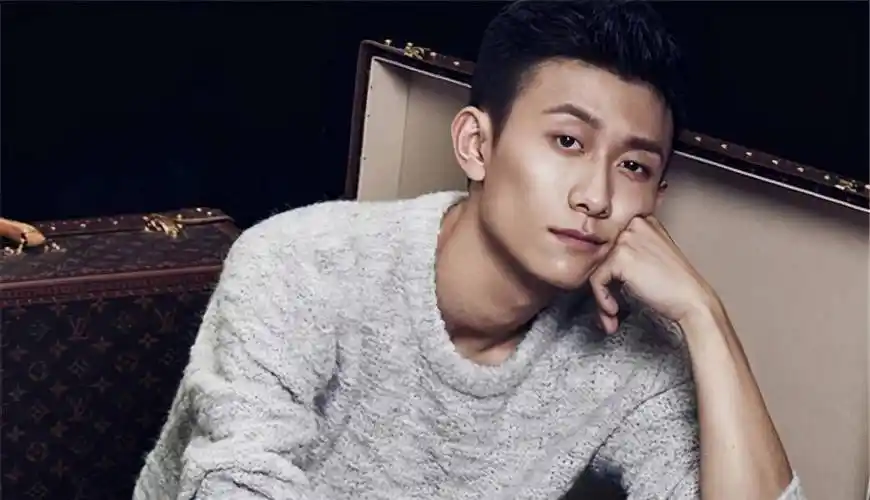 新《鹿鼎记》:张一山糟点满满,七个老婆,现实恋情宛如剧中人设_韦小宝