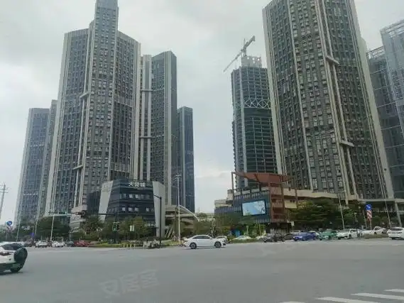 南宁良庆良庆镇天誉创客城二组团地铁口天誉城 1室  配套齐全 招租