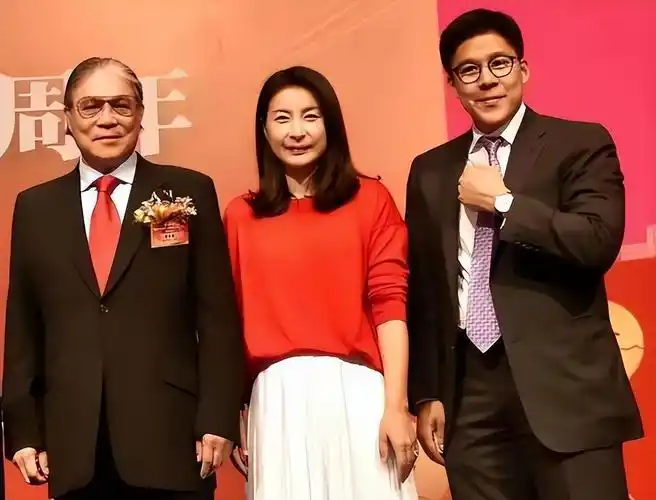 11年后再看郭晶晶才知道嫁给大他两岁的霍启刚到底有多幸福