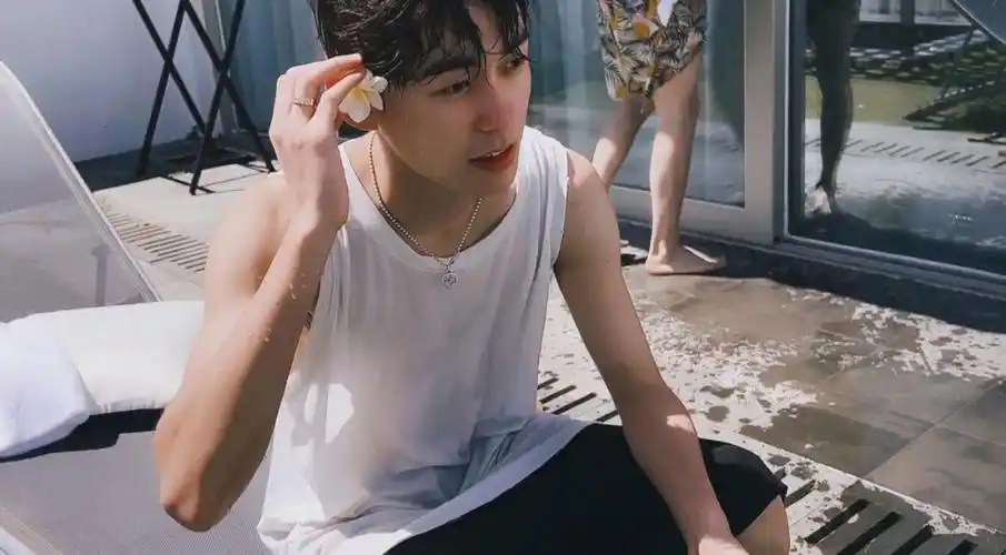 花仙子"#宝藏男孩余庆伟  #人鱼线的pdd  #余庆伟