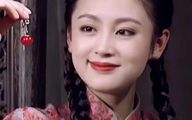 端庄大气,清秀可人的陈红,年轻时真是太漂亮了