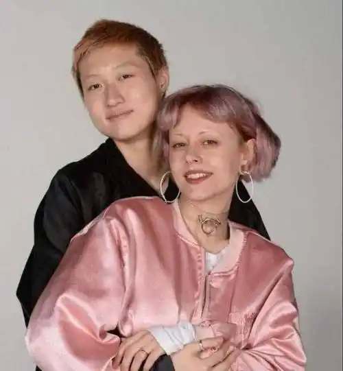 原创成龙女儿上演被嫌弃的一生如今放下一切重新开始