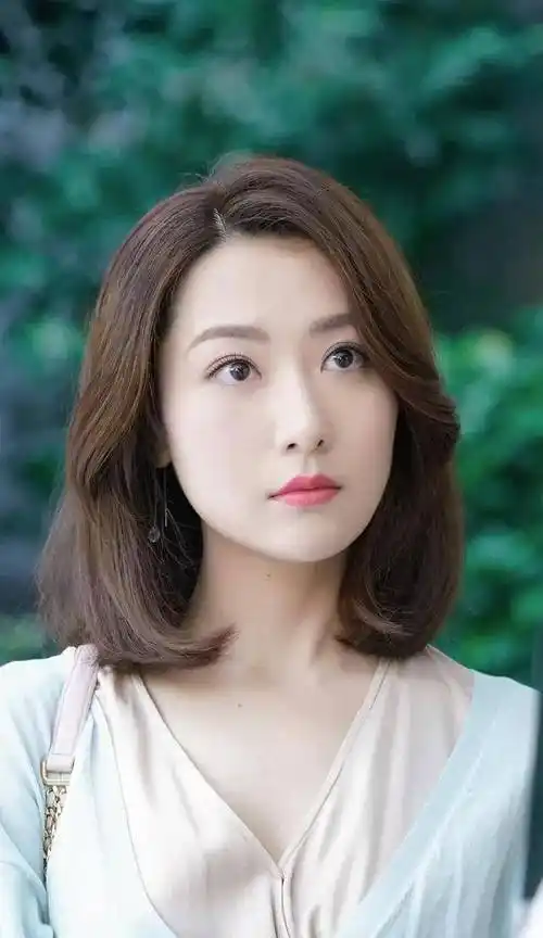 白冰:当红时闪婚小男模,后分手成单亲妈妈,如今36岁仍单身_杨受成