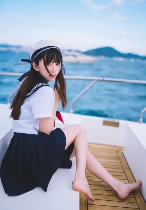 jk少女丨水手服少女即将远航
