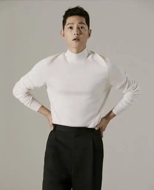 宋仲基分手后胖成油腻大叔?