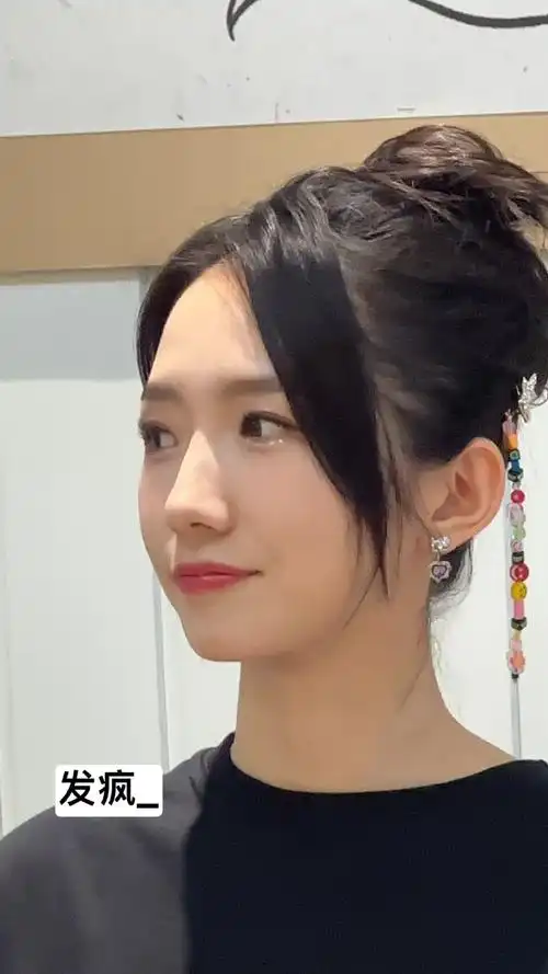 孟美岐今日活动生图状态