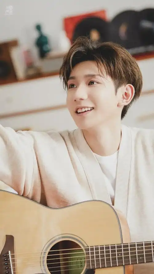 明星王源高清手机壁纸