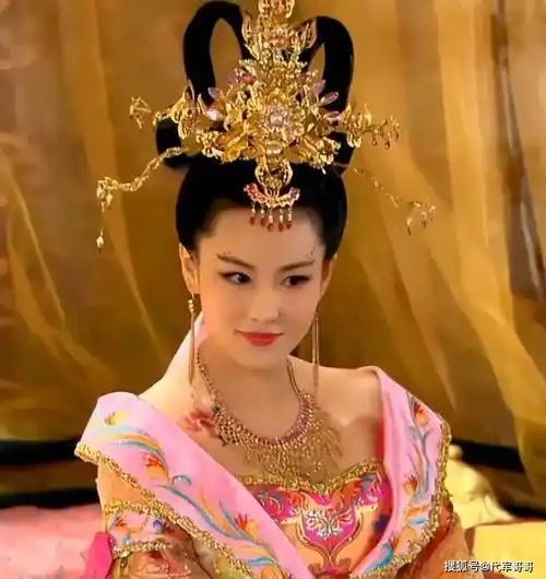 影视业更是多次翻拍《封神榜》,衍生出来的苏妲己版本足足高达数十位