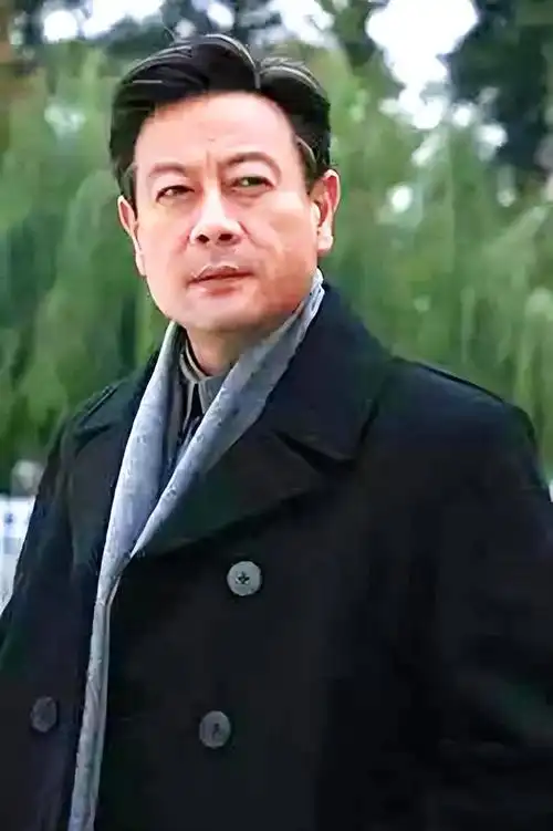 老帅哥巫刚:这辈子最错误的决定,就是没在合适年龄生个宝宝