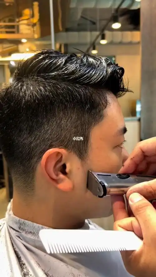 起到了画龙点睛的作用#男生烫发  #男生造型  #男士发型