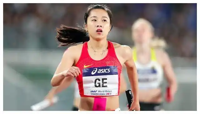 短跑女神葛曼棋,小腹"纹身"很精致,网友:赶紧洗掉