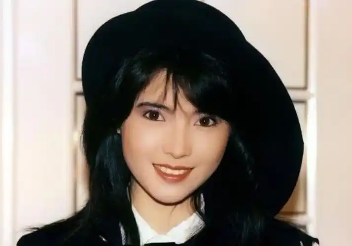 "香江美人"蓝洁瑛之死,和背后毁了她的两个男人