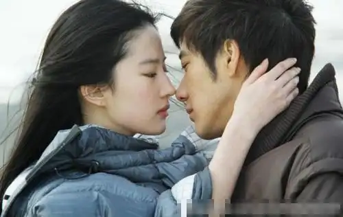 刘亦菲吻戏床戏全曝光揭秘神仙姐姐激吻的香艳瞬间