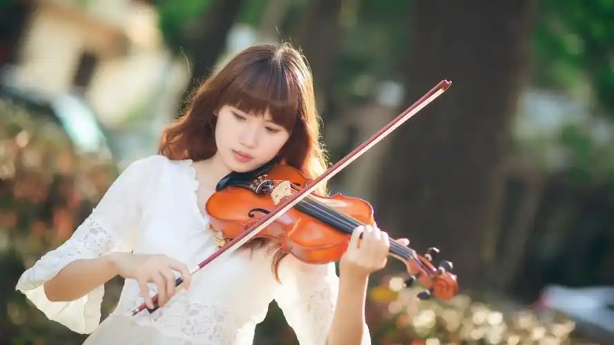 拉小提琴的女孩,清纯-美女图片
