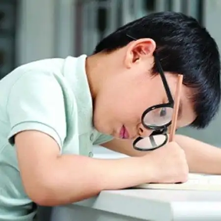 儿童近视,选对方法,视力轻松恢复!戳进来看近视原理及电疗调理手法!