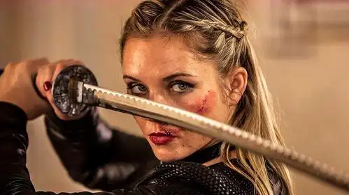 一流女杀手,决战终极斗士,照样被揍到怀疑人生!