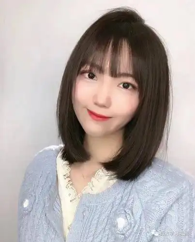 2021流行"c型卷"烫发,中长发留超级美!_发型