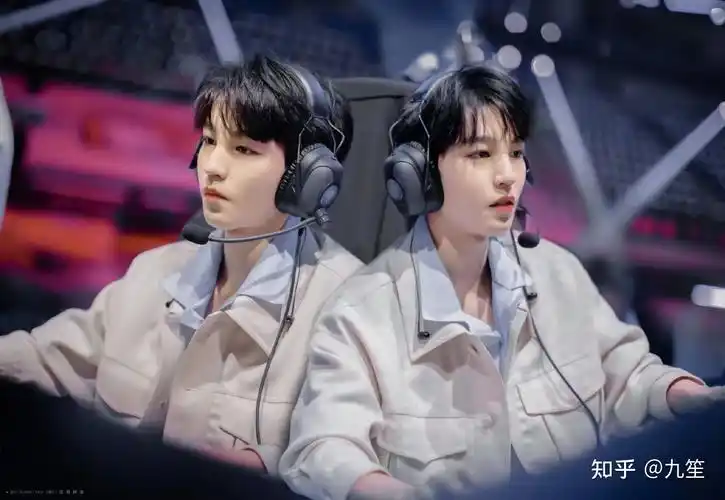 路人更喜欢tfboys还是tnt