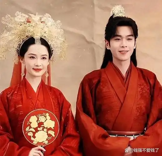 45岁霍建华刘亦菲船戏吸睛,吻戏胸肌戏引热议!