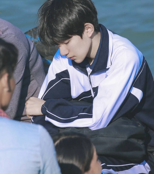 男星穿校服有多帅杨洋俊朗王源清新少年李易峰不愧是校草