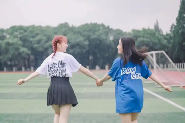 清新闺蜜毕业照