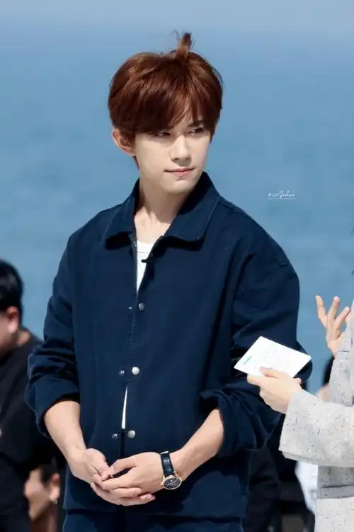 易烊千玺说小小的我今年上