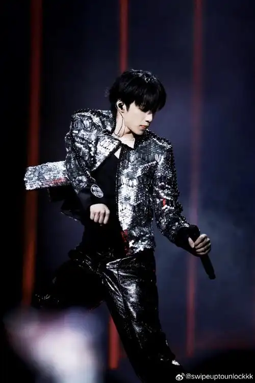 刘耀文叁重楼暨出道四周年演唱会##刘耀文 天才主舞