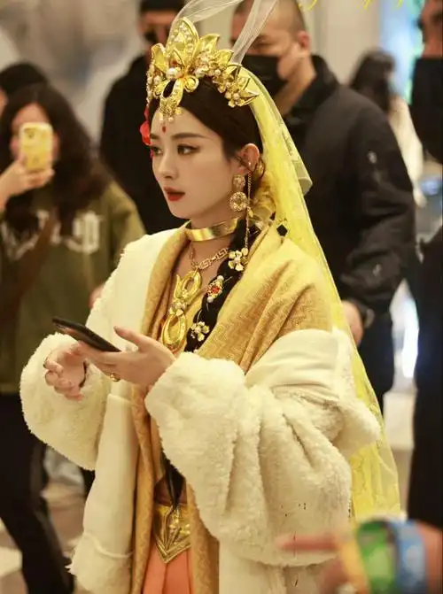 赵丽颖的这种五官面相真的超级适合这种古装扮相,太美了.