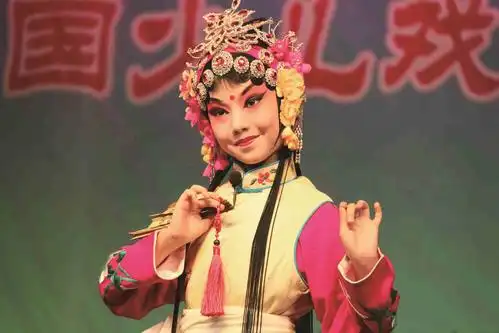 我省选送的16位戏曲娃娃不负众望,在本届参赛中个个身手不凡,成绩突出