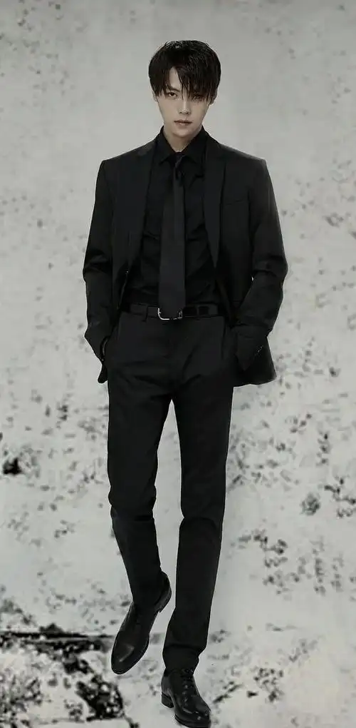 肖宇梁腿长多少厘米(肖宇梁腿长多少)-天晟网