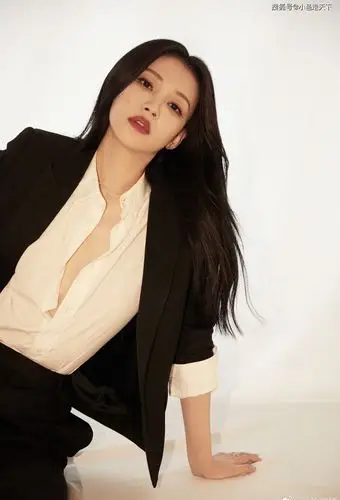 孙怡西装时尚写真