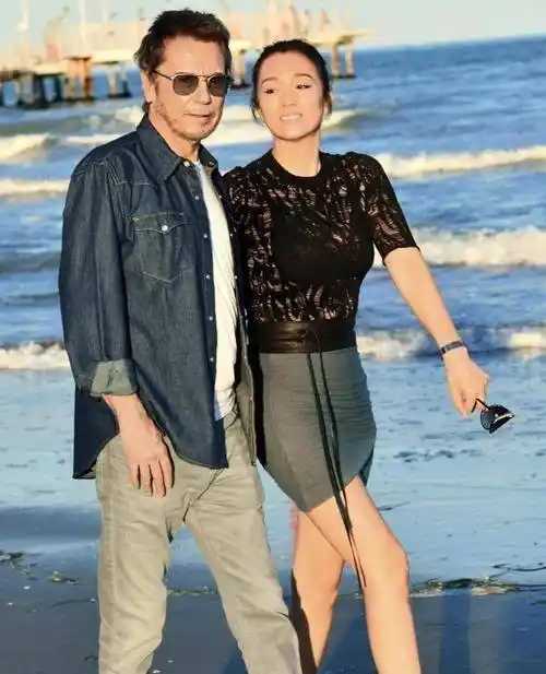 原创巩俐一代巩皇与张艺谋纠缠8年牵手72岁老公获幸福