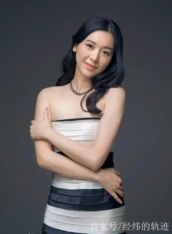 红粉佳人,亭亭玉立——甄锡