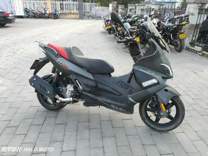 二手摩托车阿普利亚 sr max 300