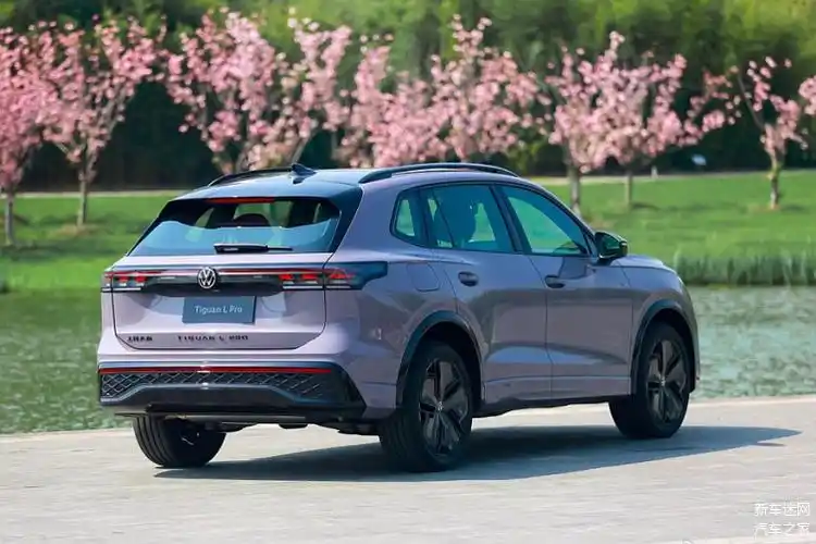 新一代大众途观lpro正式亮相外观更年轻运动配副驾驶屏和怀挡